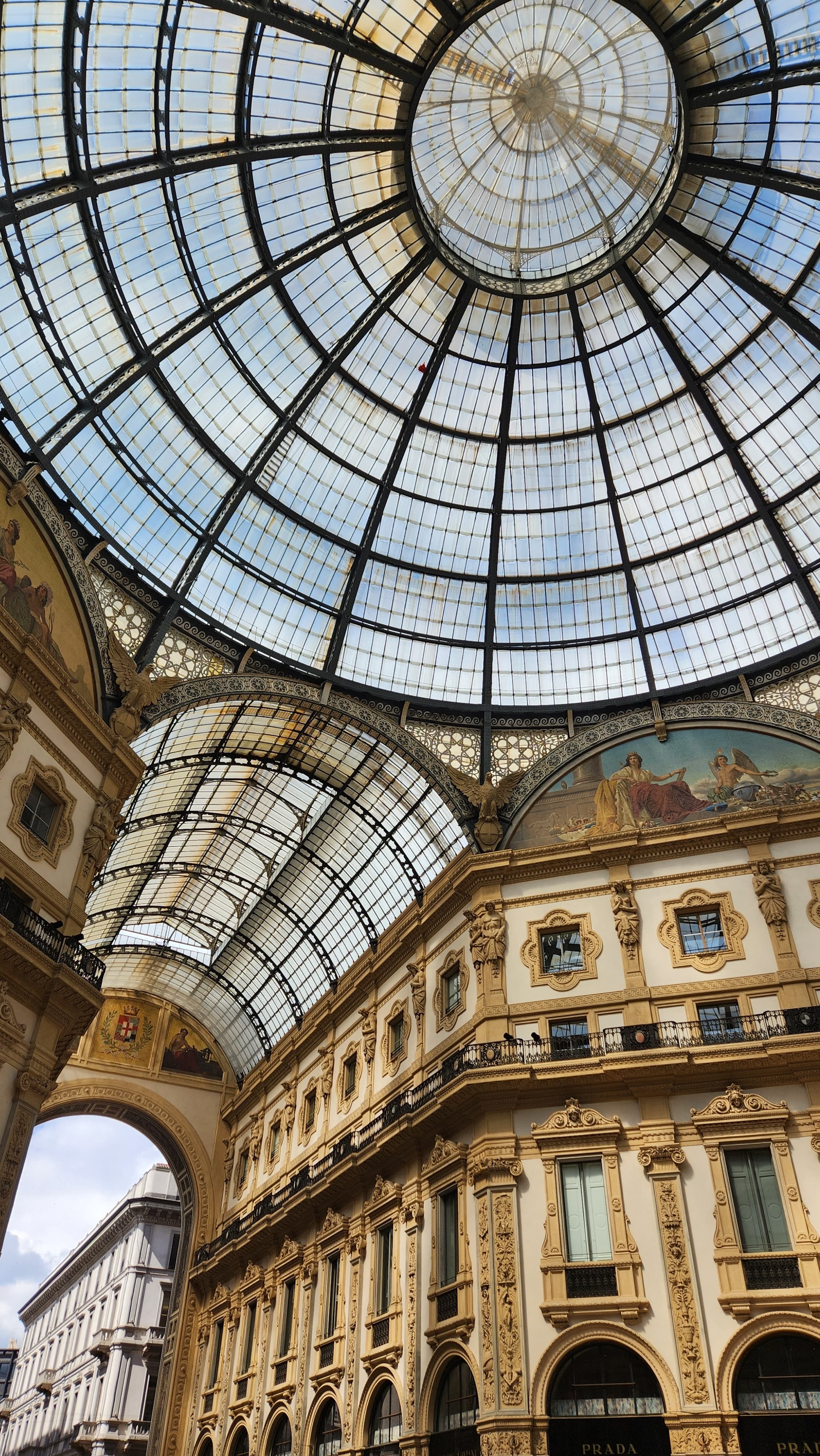 Galleria Vittorio Emanuele II by Milan, Italy